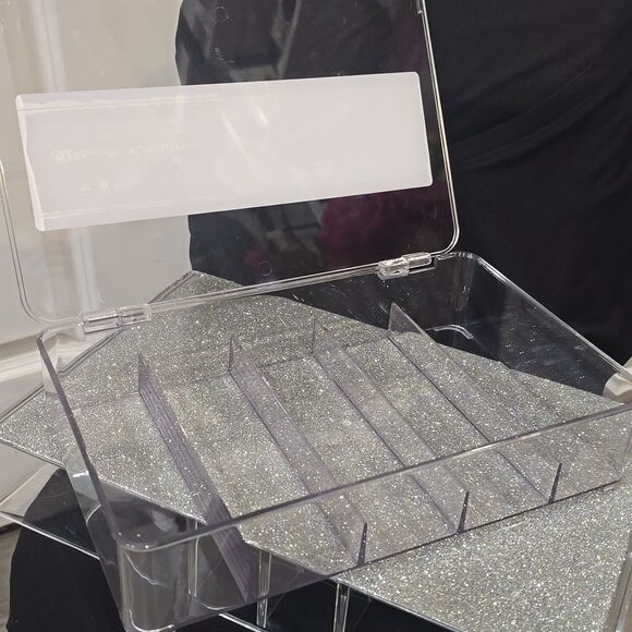 Totally Transparent Eyeglass Organizer - Picture 6 of 8